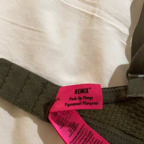 La Senza Remix Push up Plunge Bra - Picture 5 of 5